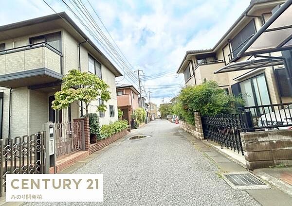 約5ｍの公道に接道しております。