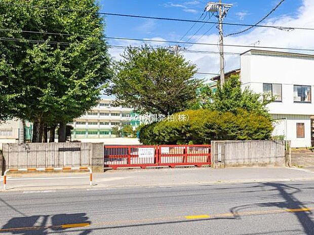 鎌ケ谷市立第二中学校まで420m