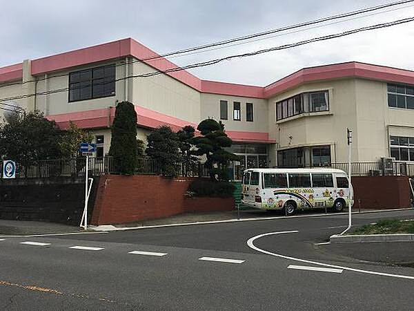 大津ケ丘幼稚園まで950m