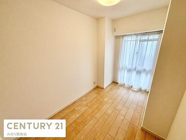 子供部屋にもぴったりの5.0帖洋室です