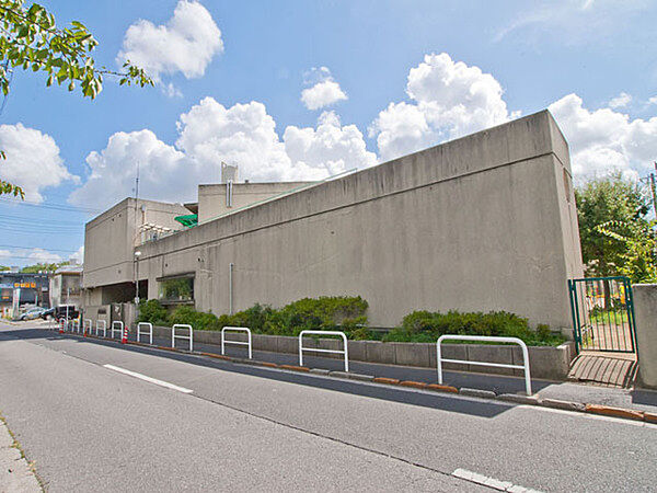 松戸市立新松戸中央保育所まで1090m