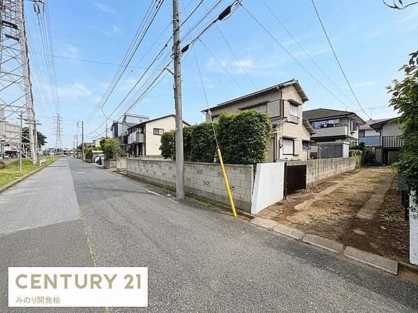 前面は18ｍ公道で権利関係もスッキリ
