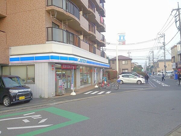 ローソン松戸元山駅前店まで300m