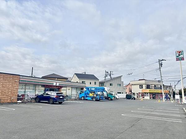 セブンイレブン松戸駐屯地前店まで500m