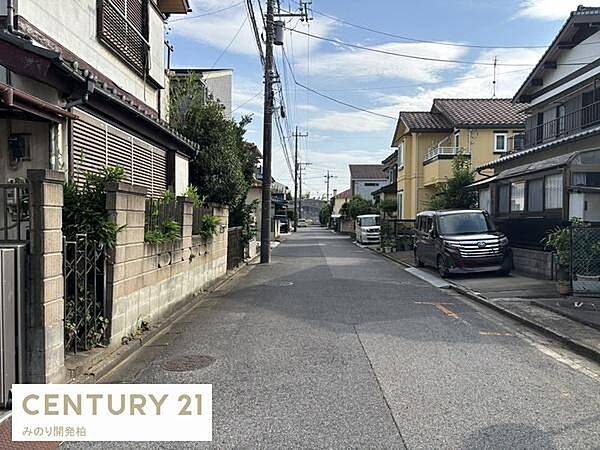 北西側5.6m公道