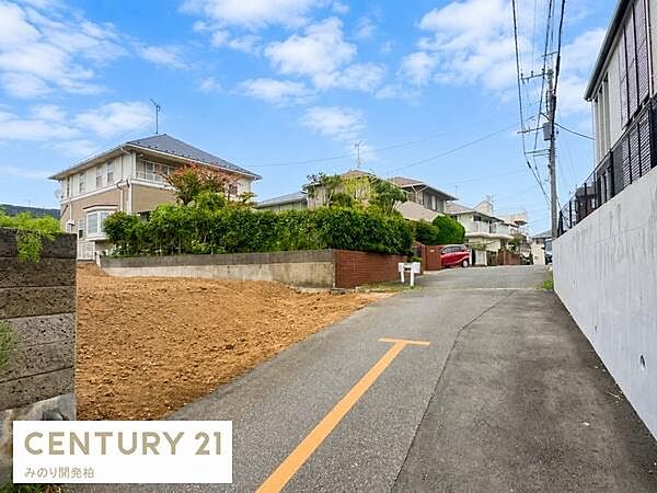 周辺は閑静な住宅街です