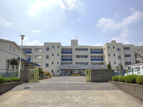流山市立南流山小学校まで850m