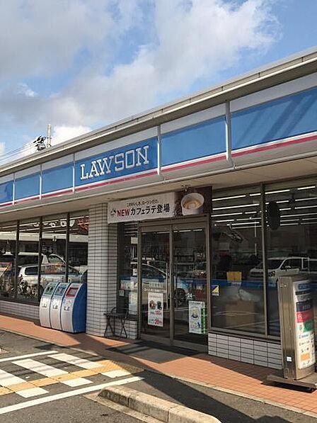 ローソン東大阪荒本駅前店まで143m