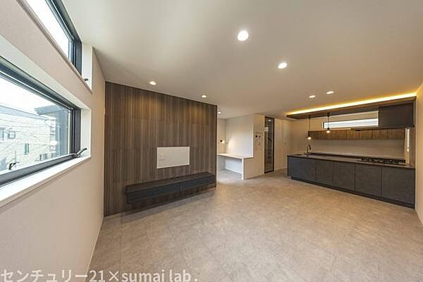 ■施工例リビング■プラン例【2階建て】4LDK、土地建物セット価格：5、280万円、建物面積：約100.33ｍ2