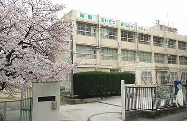 東大阪市立柏田中学校まで550m