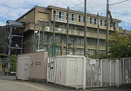 東大阪市立義務教育学校くすは縄手南校六万寺校舎まで936m