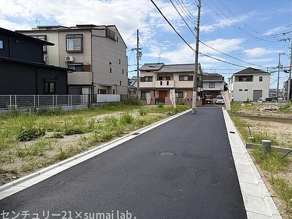 【前面道路含む現地写真】資料送付・ご見学即対応！ご不明点等、スタッフがしっかりと説明させていただきますので、安心して現地をご覧ください。