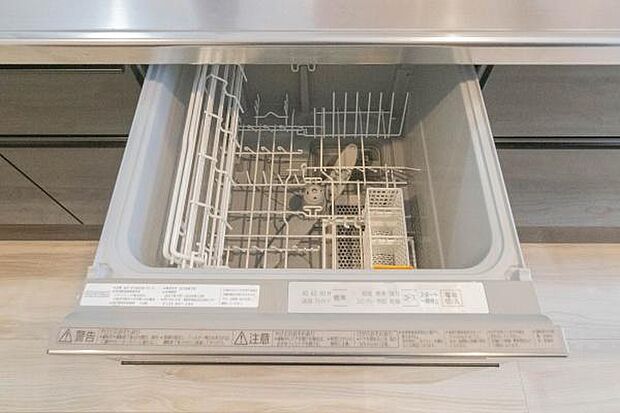 食器洗い機新規取付交換済みです。食器洗いのご利用で家事の時短はもちろん、節水効果も期待できますね