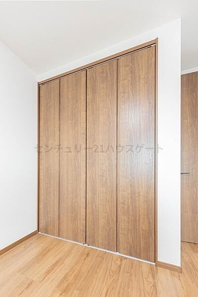 全ての居室に収納がついています