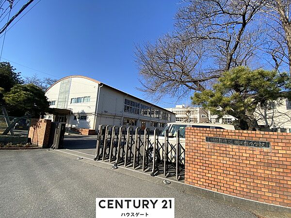 宇都宮市立横川西小学校まで1127m