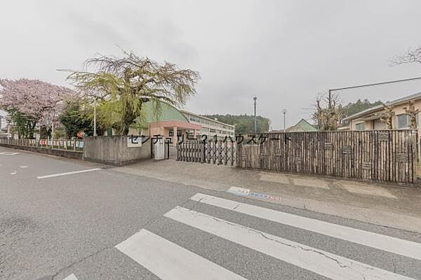 宇都宮市立明保小学校まで1761m