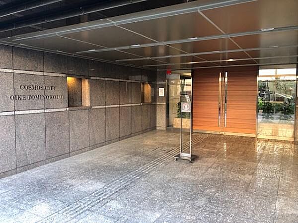エントランスを拡大表示