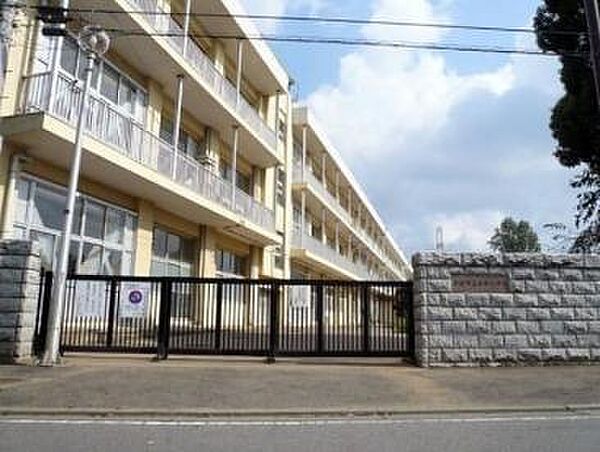 千葉市立誉田小学校まで1000m