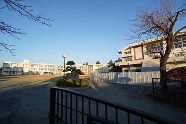 千葉市立誉田中学校まで900m