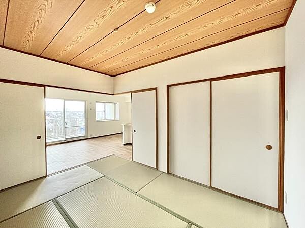 来客時はもちろん小さなお子様が安心して遊べるスペースにも♪