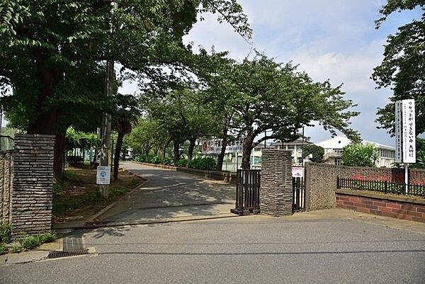 千葉市立葛城中学校まで1159m
