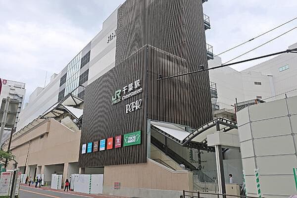 ペリエ千葉まで1447m