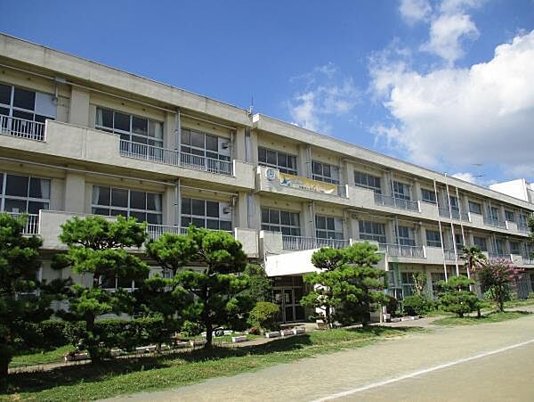 千葉市立生浜西小学校まで1000m