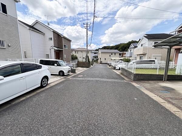 前面道路6ｍ周辺環境を知りたい、平日やお仕事帰り見学したい等、、お気軽にお問合せ下さい。