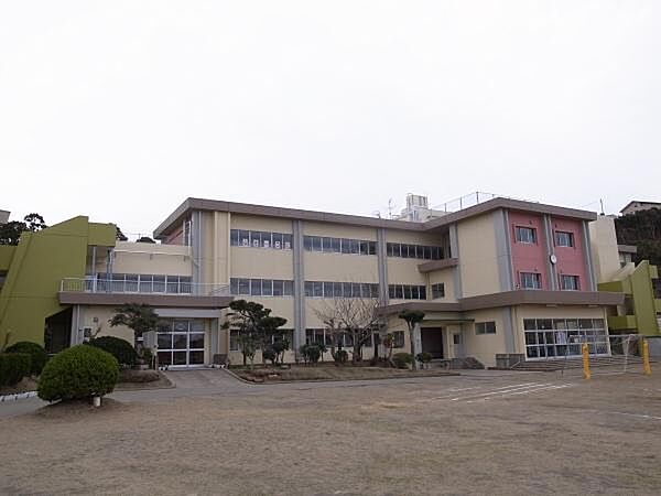 館山市立西岬小学校まで350m