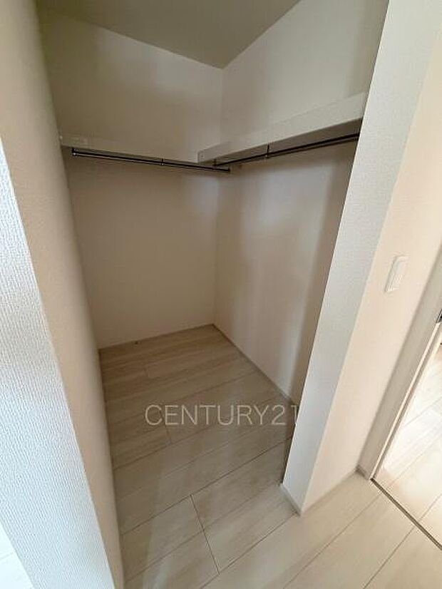 ハンガーパイプ付きクローゼットです。