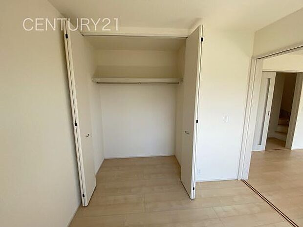 ハンガーパイプ付きクローゼットです。