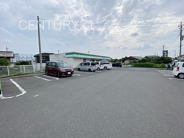 ファミリーマート前橋茂木町店まで934m