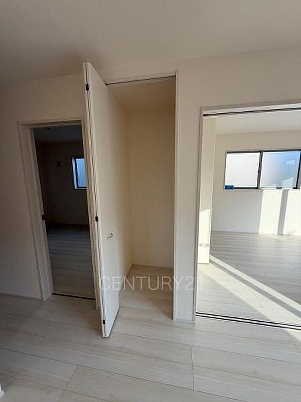 使い勝手の良いリビング収納です。