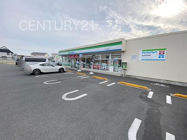 ファミリーマート太田鳥山店まで886m