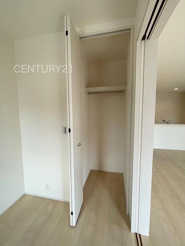 ハンガーパイプ付きクローゼットです。