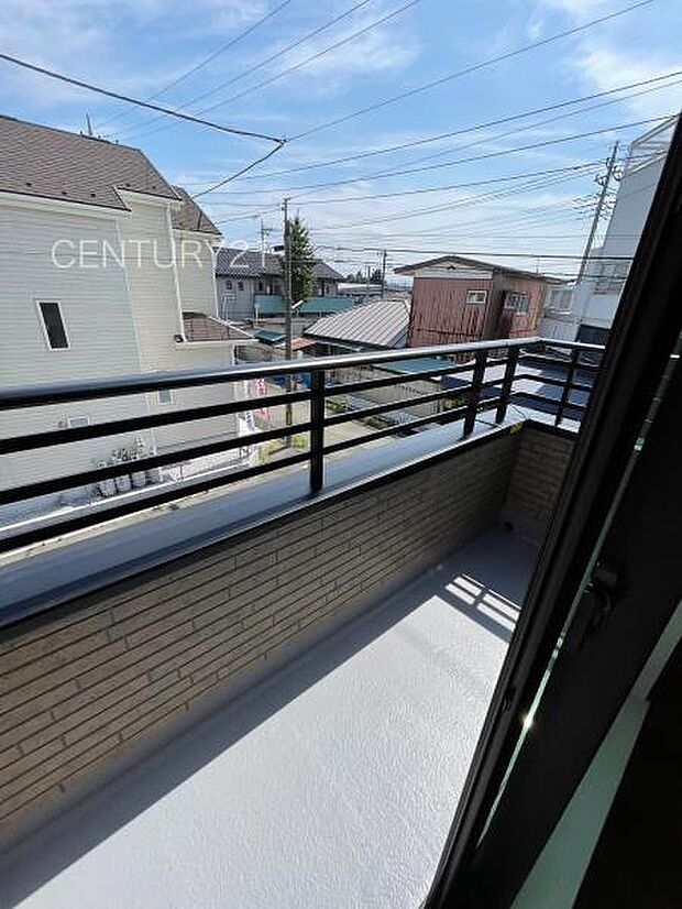 独立バルコニーが2ヶ所あります。