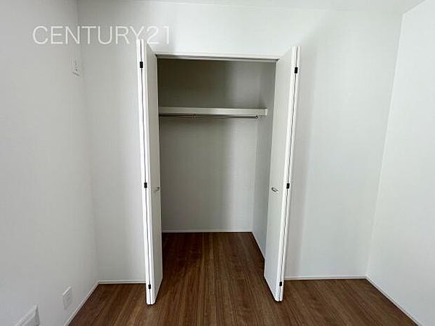 ハンガーパイプ付きクローゼットです。