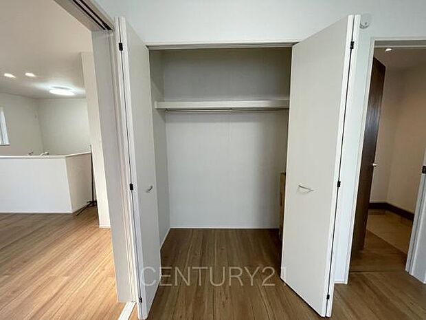 ハンガーパイプ付きクローゼットです。