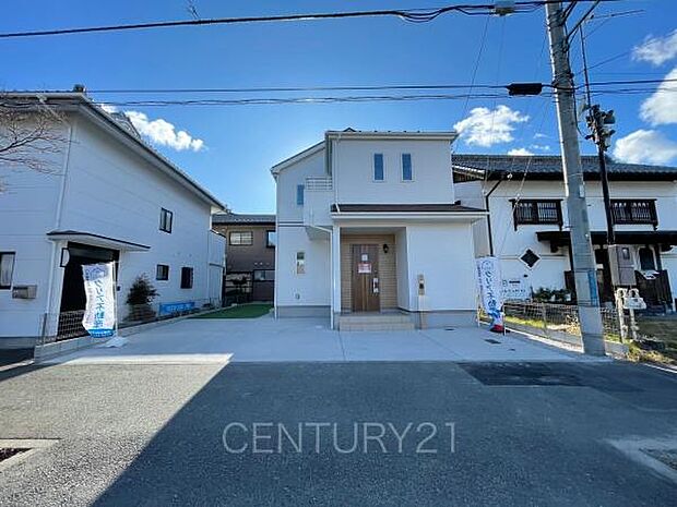 並列駐車可能な駐車場スペースです。