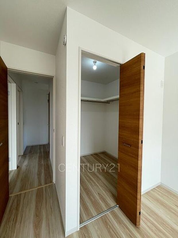 ハンガーパイプ付きクローゼットです。