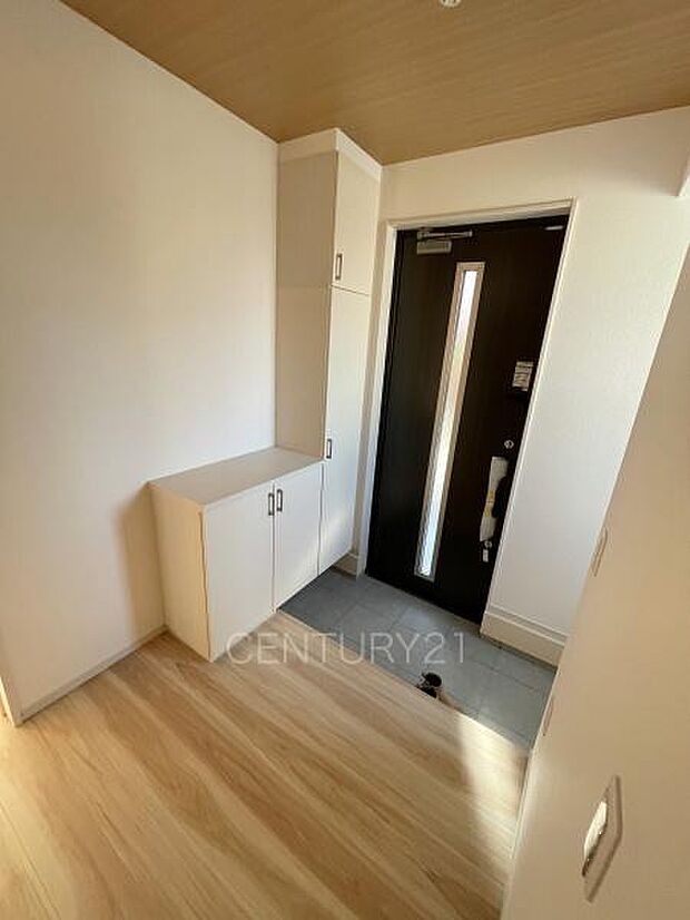 シューズボックス付きの玄関です。