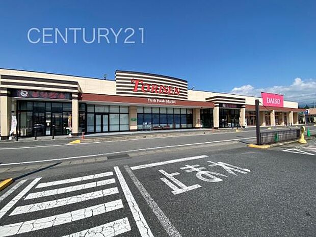 とりせん子持店まで1880m