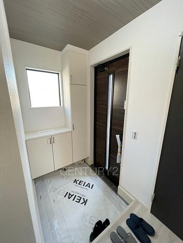 シューズボックス付きの玄関です。