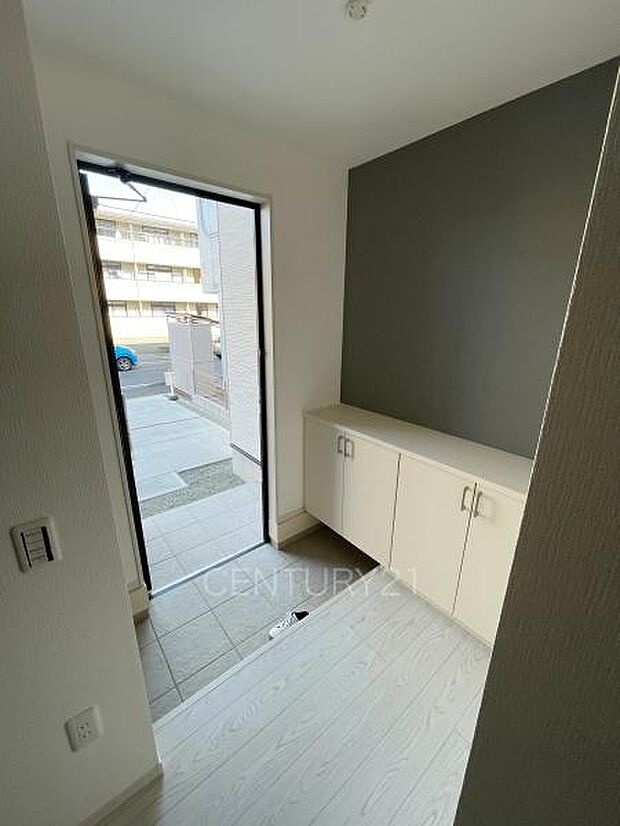 シューズボックス付きの玄関です。