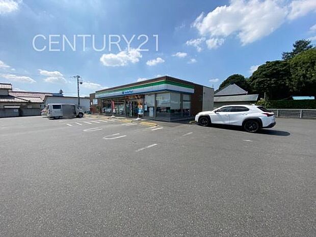 ファミリーマート伊勢崎国定町一丁目店まで442m