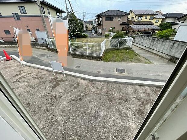 南側に公園のある開放感のある立地です