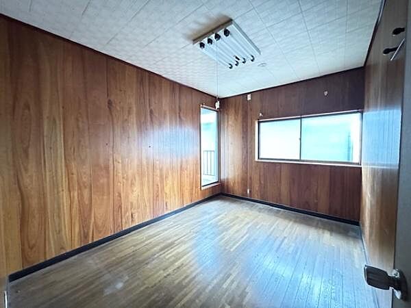 洋室・6.0帖。家族構成に合わせて様々な用途でお使いいただけるお部屋です。