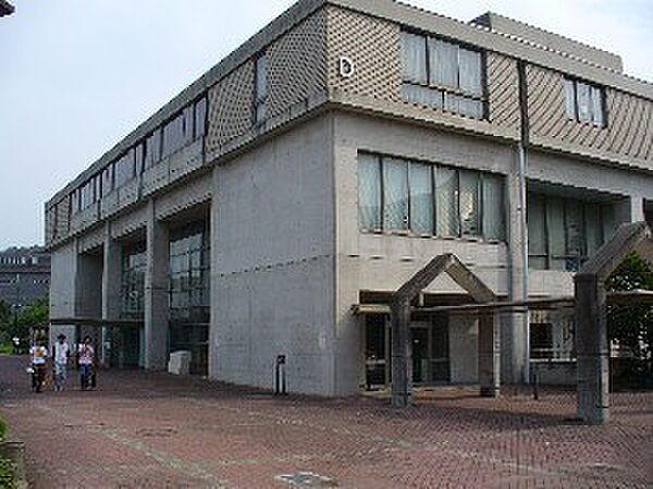 大阪教育大学附属図書館まで2429m
