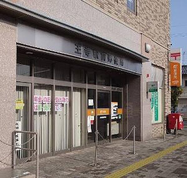 王寺駅前郵便局まで727m