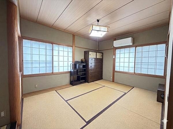 ＡＩにより動産撤去加工をしています　2階和室6帖